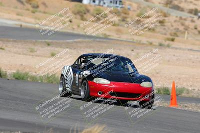 media/Oct-01-2022-Team Topak Racing (Sat) [[f860fb51be]]/2-Inter Low 2/session 2 turn 11/